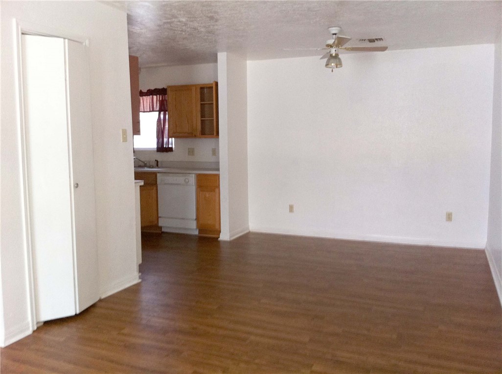 College Station Condo: 601 Chappel Street