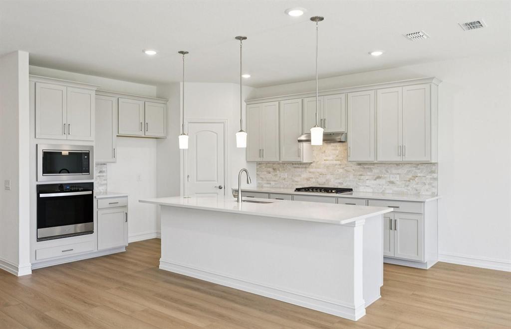 Anna Condo: 1604 Prosper Drive