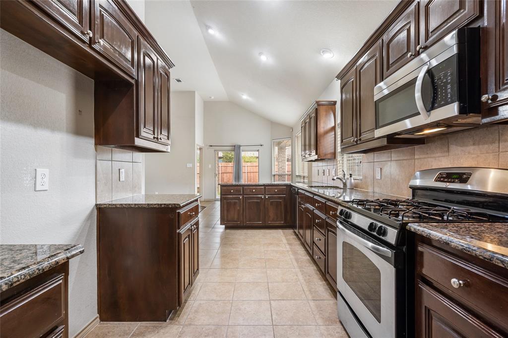 Fort Worth Condo: 649 Cattlemans Way