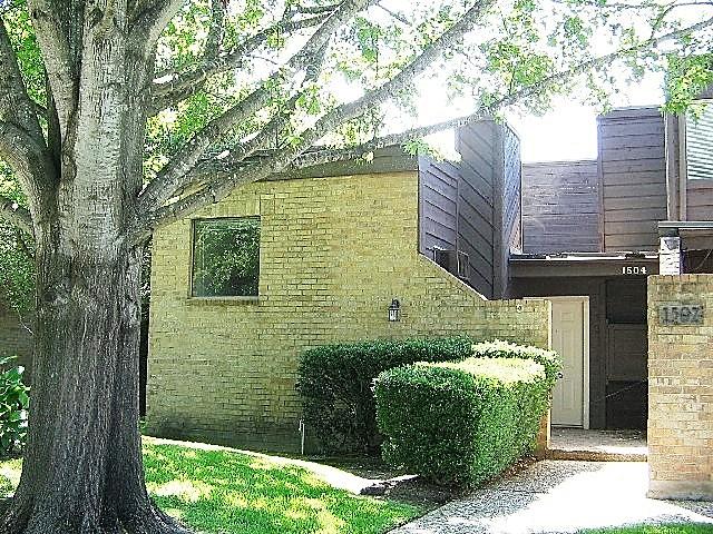 College Station Condo: 1504 Wolf Run