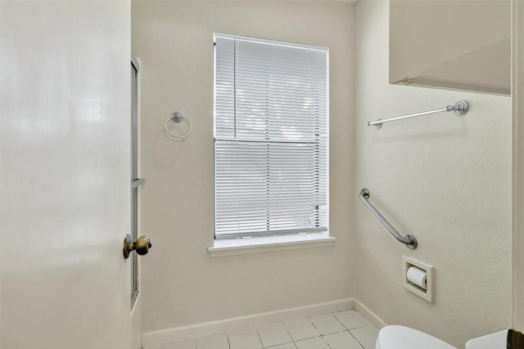 Corpus Christi Condo: 145 Lake Shore Drive