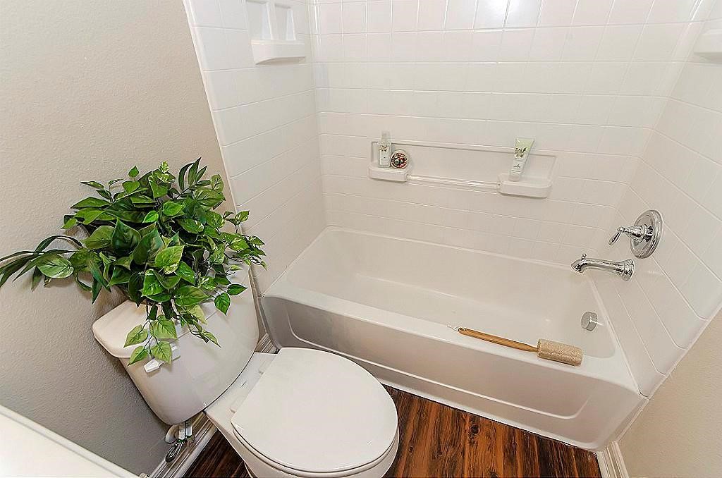 Conroe Condo: 64 Woodland Hills Drive