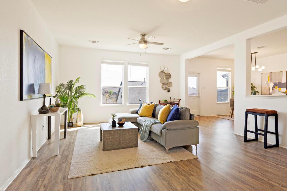 Buda Condo: 217 Boxwood Drive