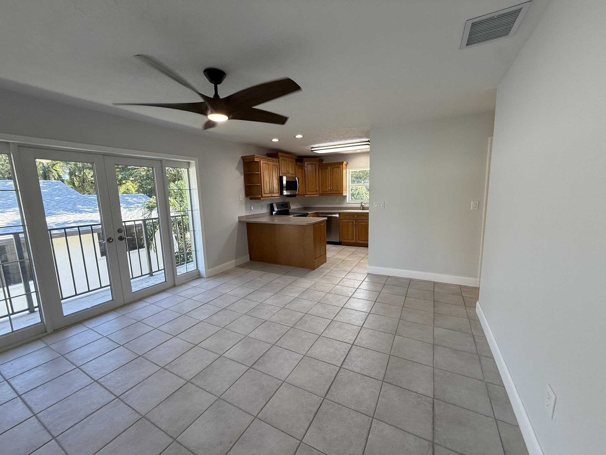 Key Largo Condo: 435 Collins Street