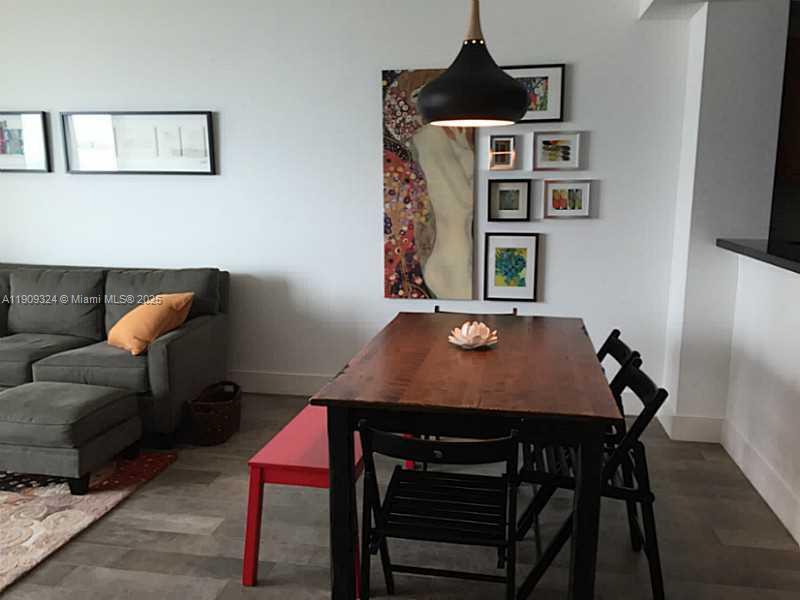 Miami Condo: Downtown Miami