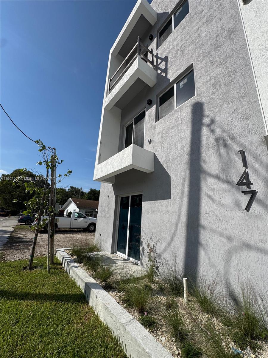 Miami Condo: 147 Northwest 59th Street