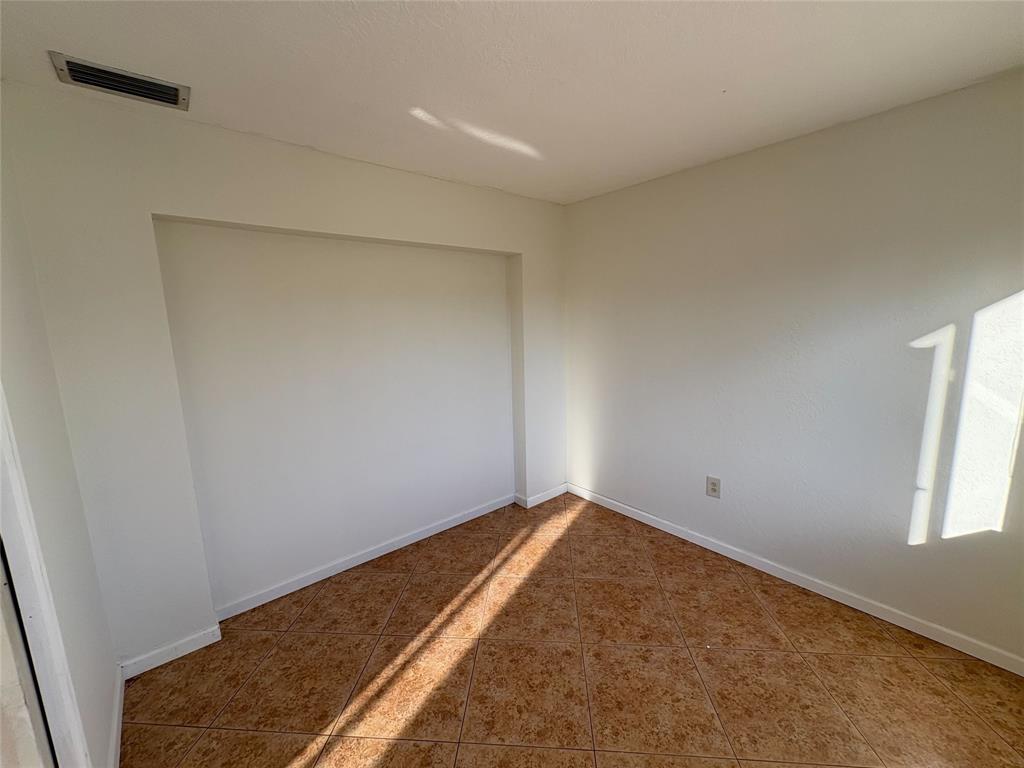 Sunrise Condo: 9310 Northwest 26th Street