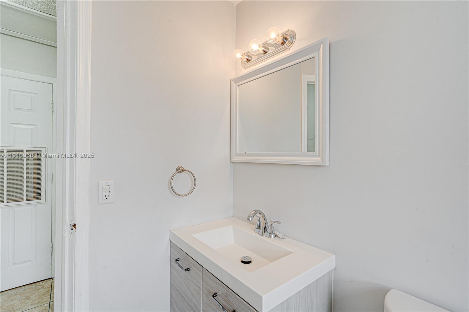 West Palm Beach Condo: 4658 Myla Lane