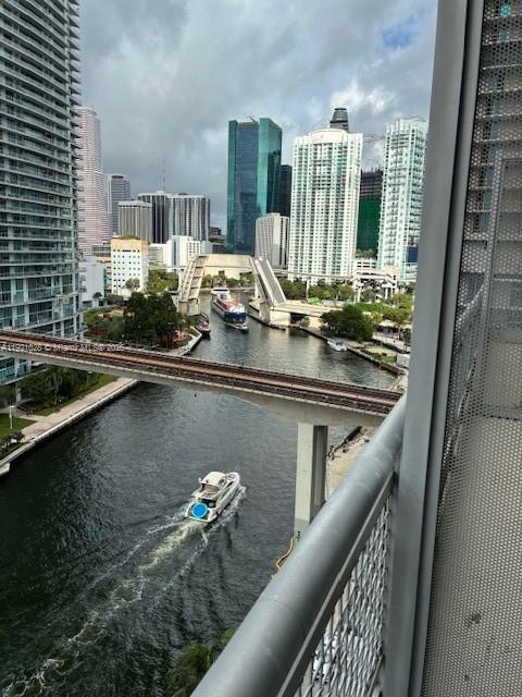 Miami Condo: 690 Southwest 1st Court