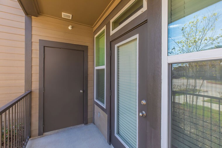 Humble Condo: 9393 Fm 1960 Bypass Road West