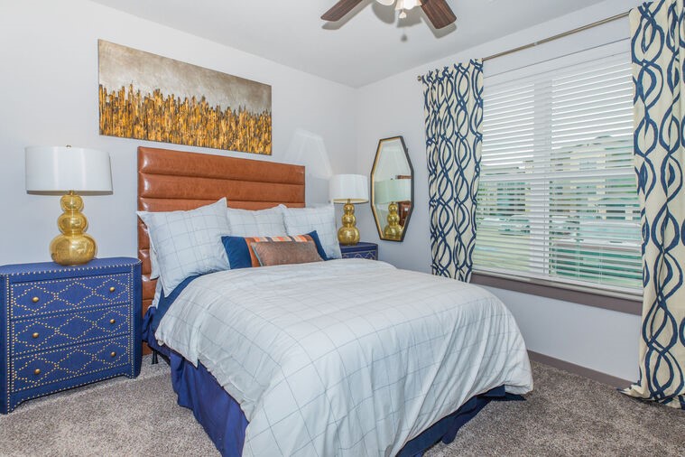 Humble Condo: 9393 Fm 1960 Bypass Road West