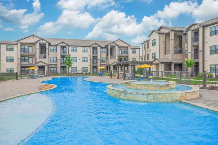 Humble Condo: 9393 Fm 1960 Bypass Road West