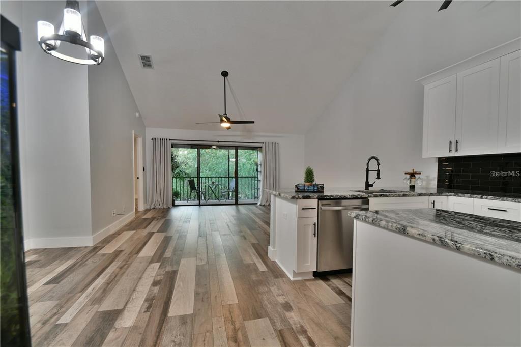 Palm Harbor Condo: 1801 East Lake Road South