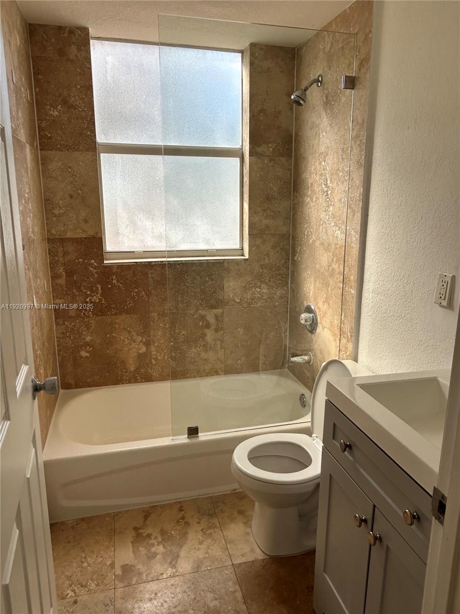 Miami Condo: 953 Southwest 10th Street