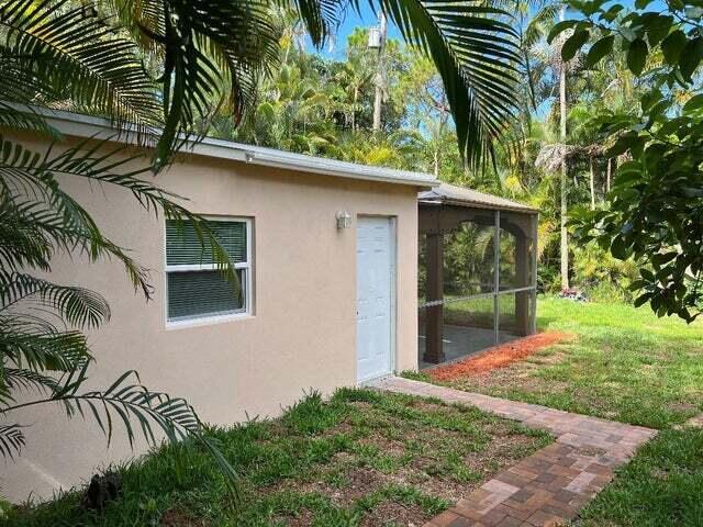 Lake Worth Condo: Undisclosed Address
