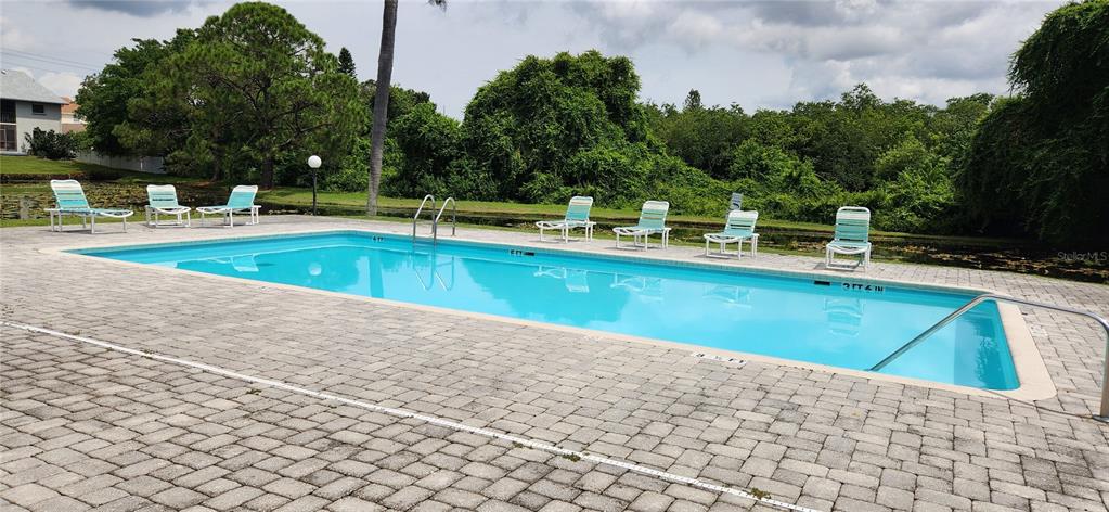 Largo Condo: 11201 122nd Avenue North