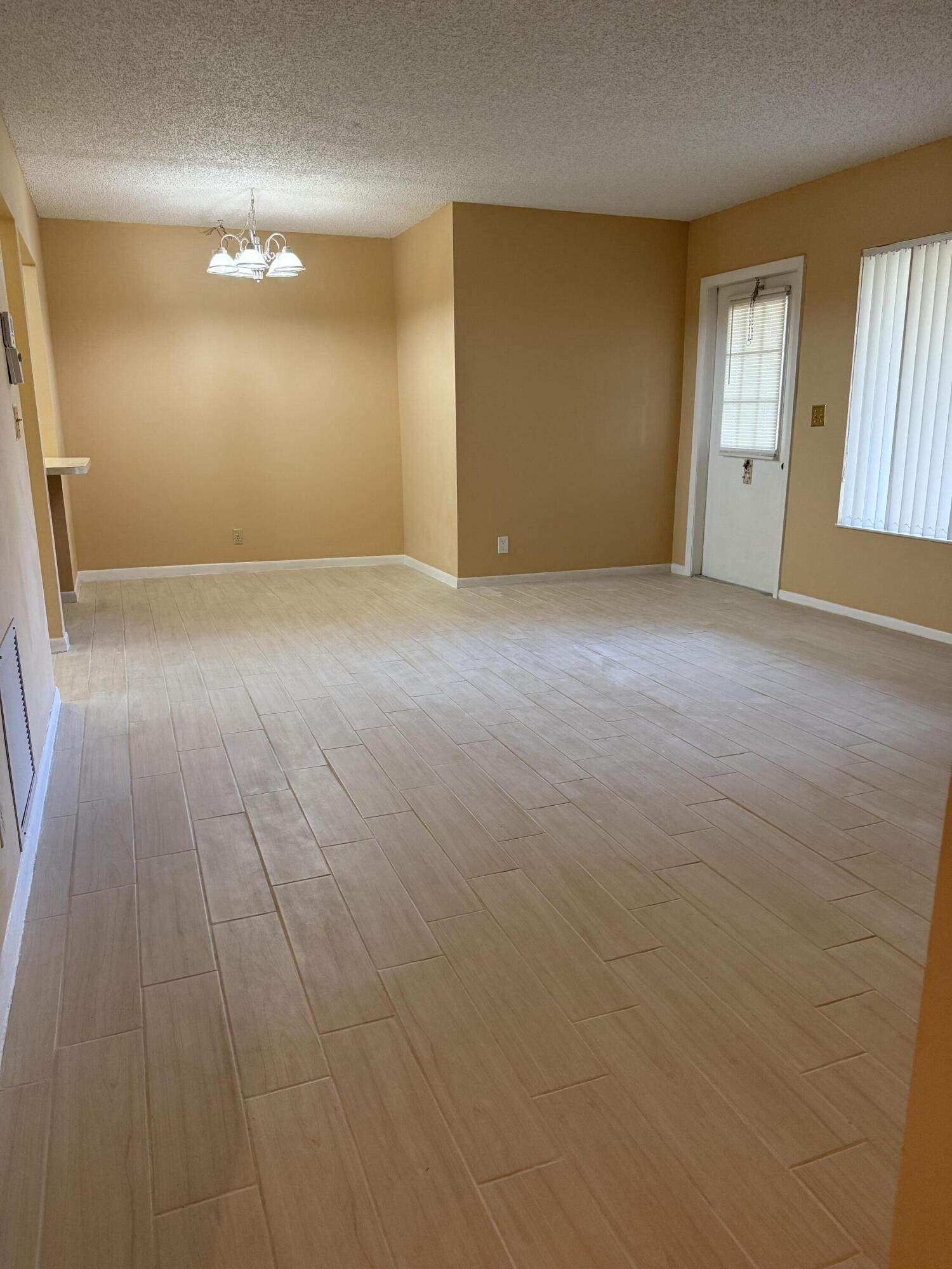 Greenacres Condo: 320 Knotty Pine Circle