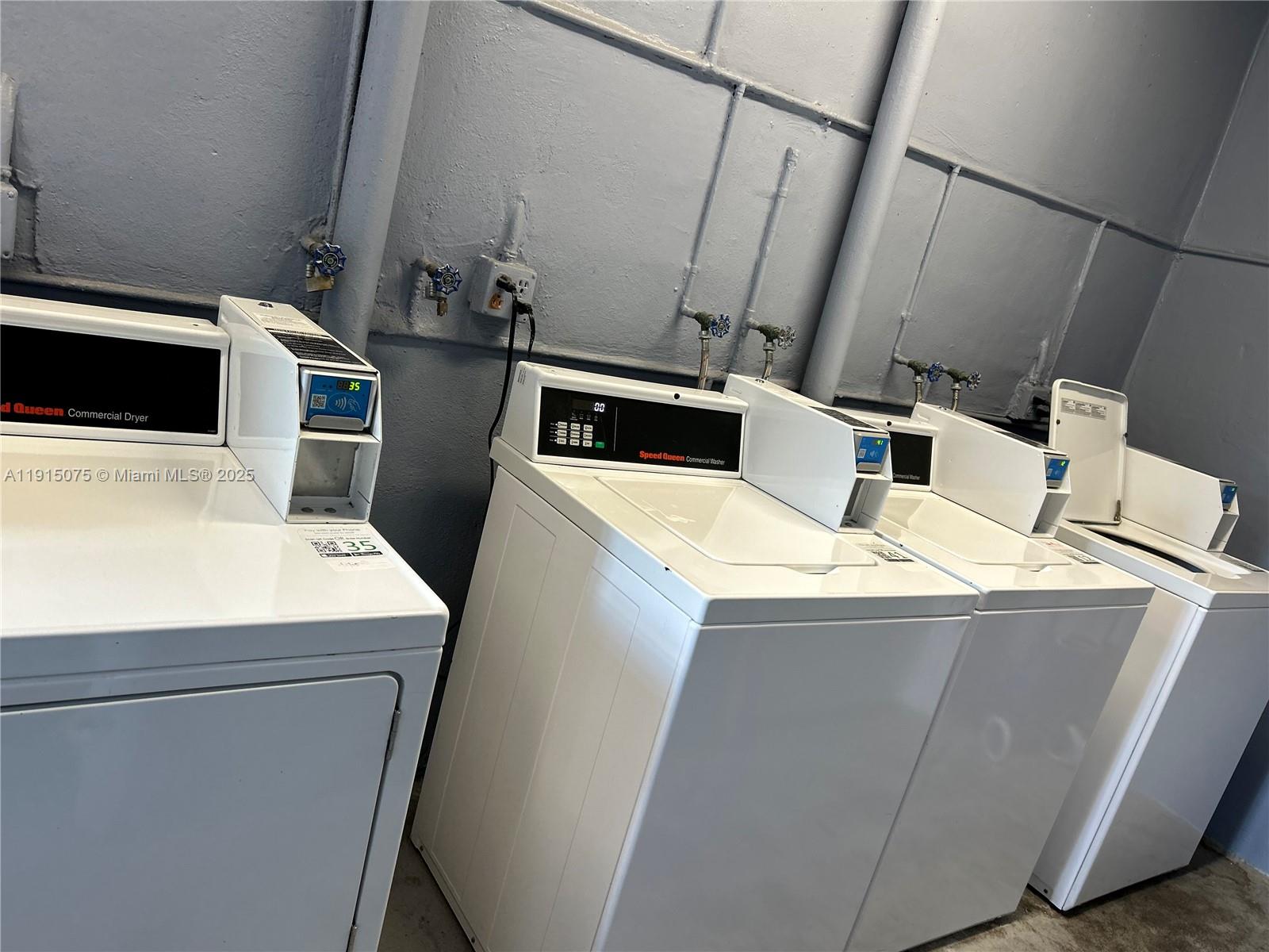 Hallandale Beach Condo: 110 Southeast 2nd Street