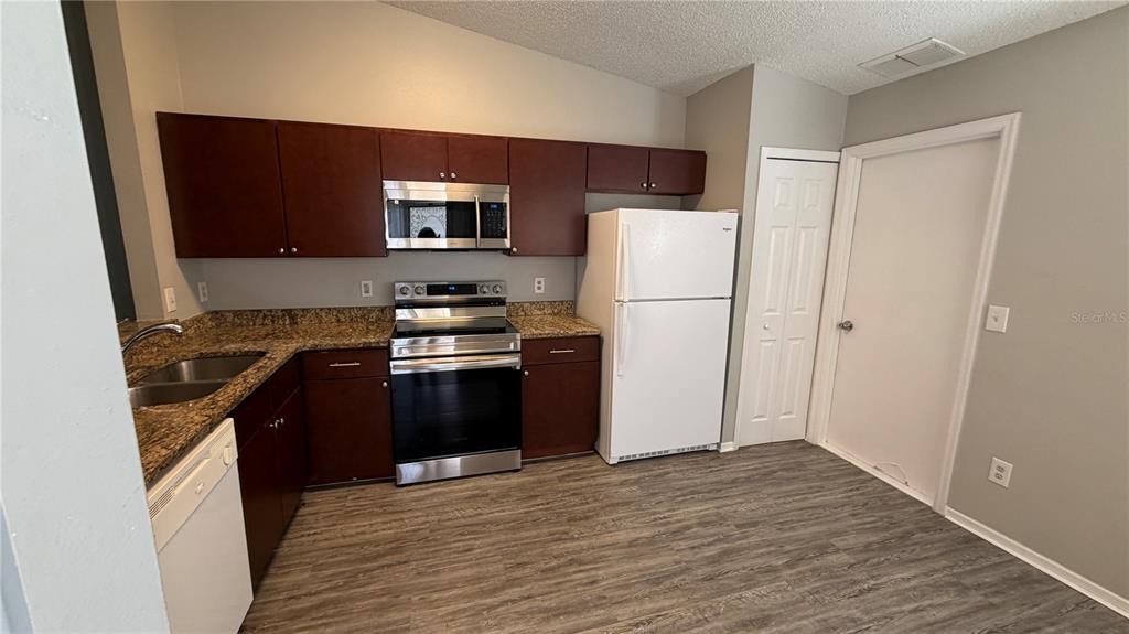 Kissimmee Condo: 4700 Cheyenne Point Trail