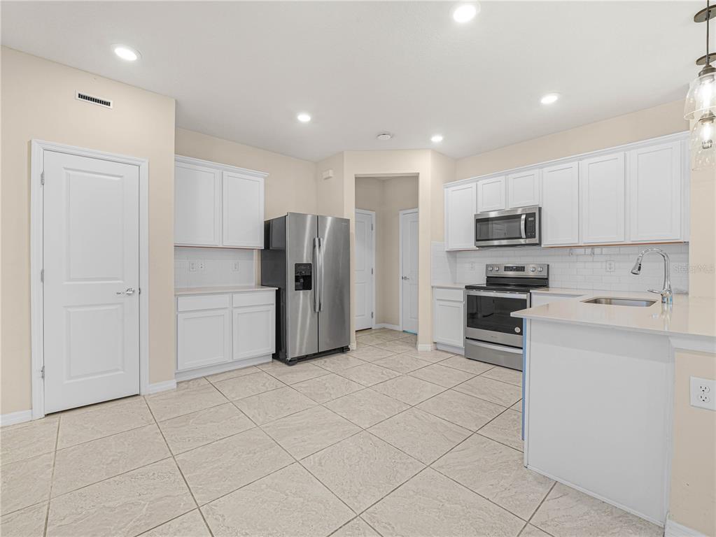 Kissimmee Condo: 4580 Sparkling Shell Avenue