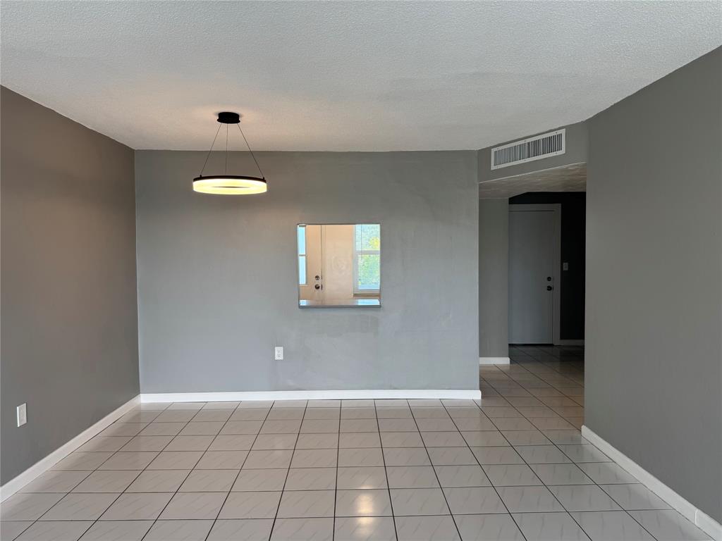 Miami Condo: 1701 Northeast 191st Street