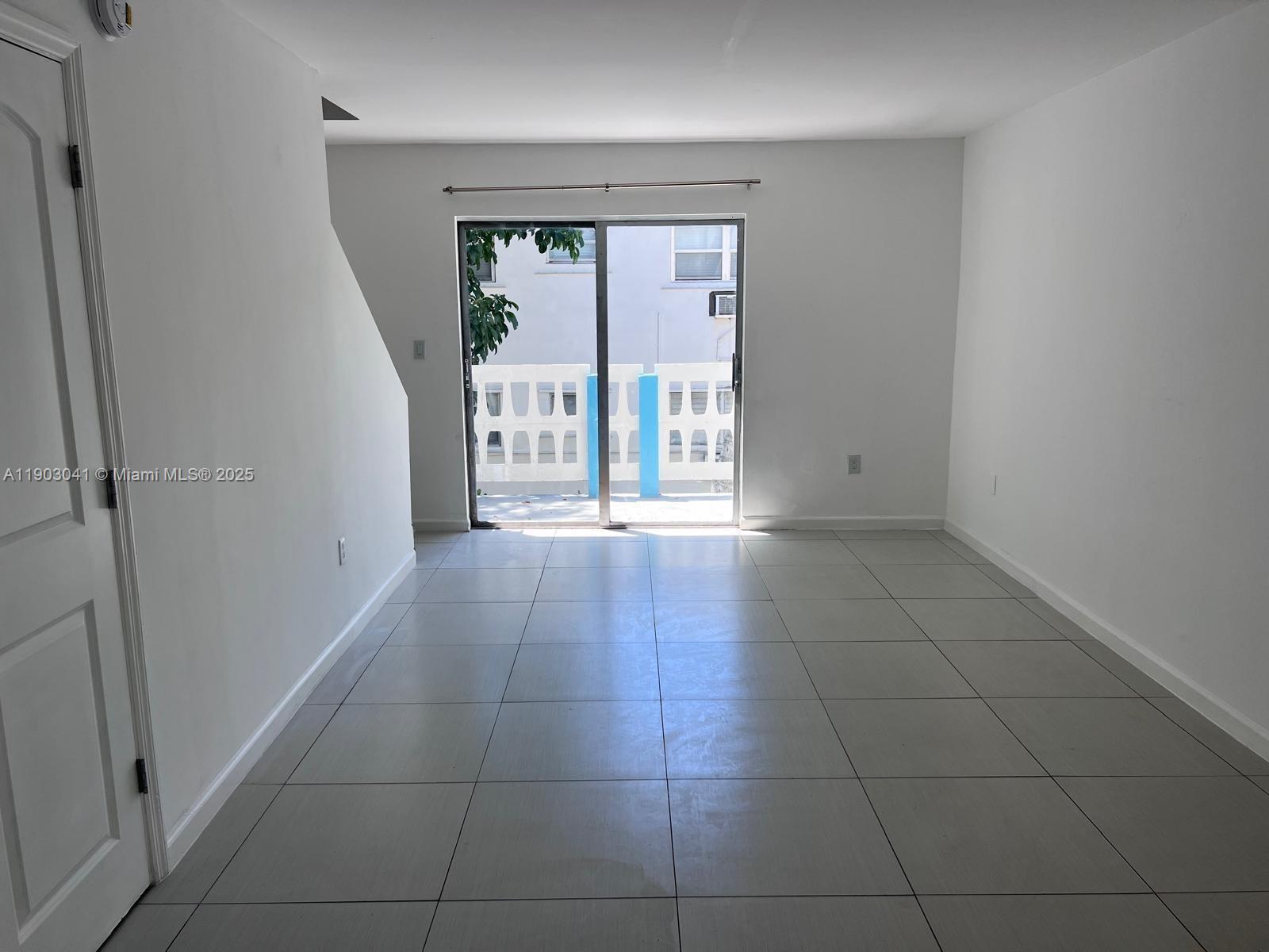 Miami Condo: 7820 Northeast Bayshore Court