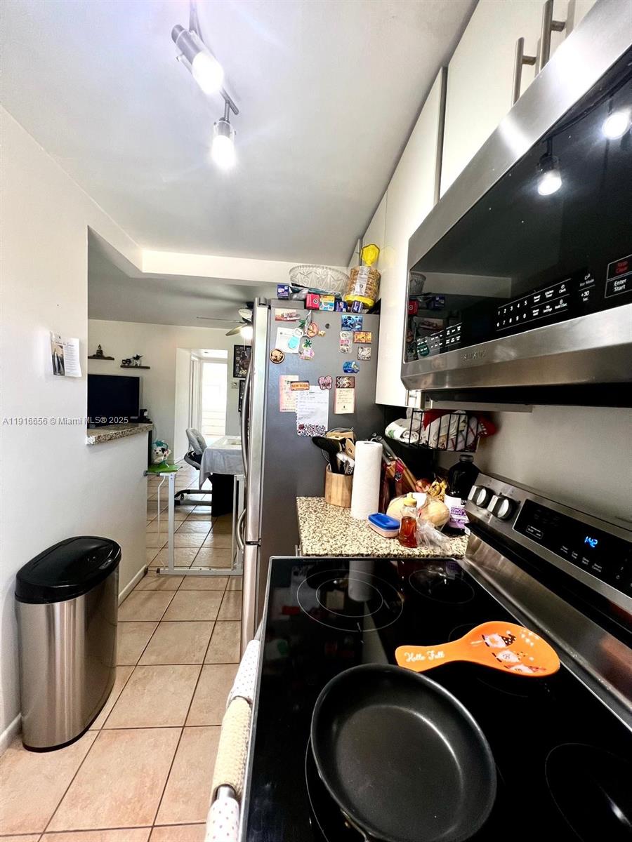 Hallandale Beach Condo: 270 Layne Boulevard