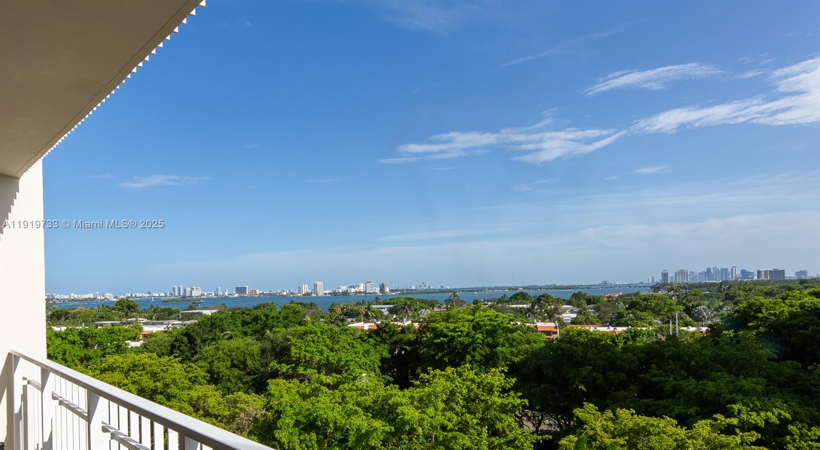 Miami Condo: 1000 Quayside Terrace