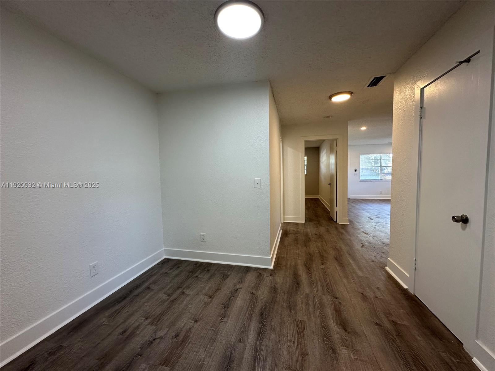 Hallandale Beach Condo: 108 Northwest 1st Street