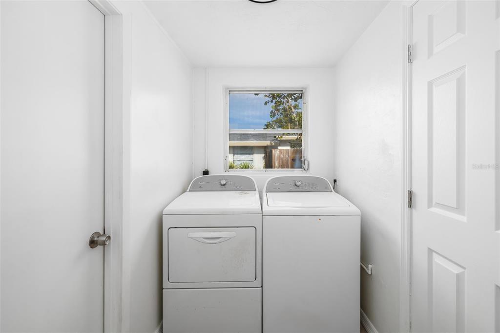 Sarasota Condo: 6051 Carlton Avenue