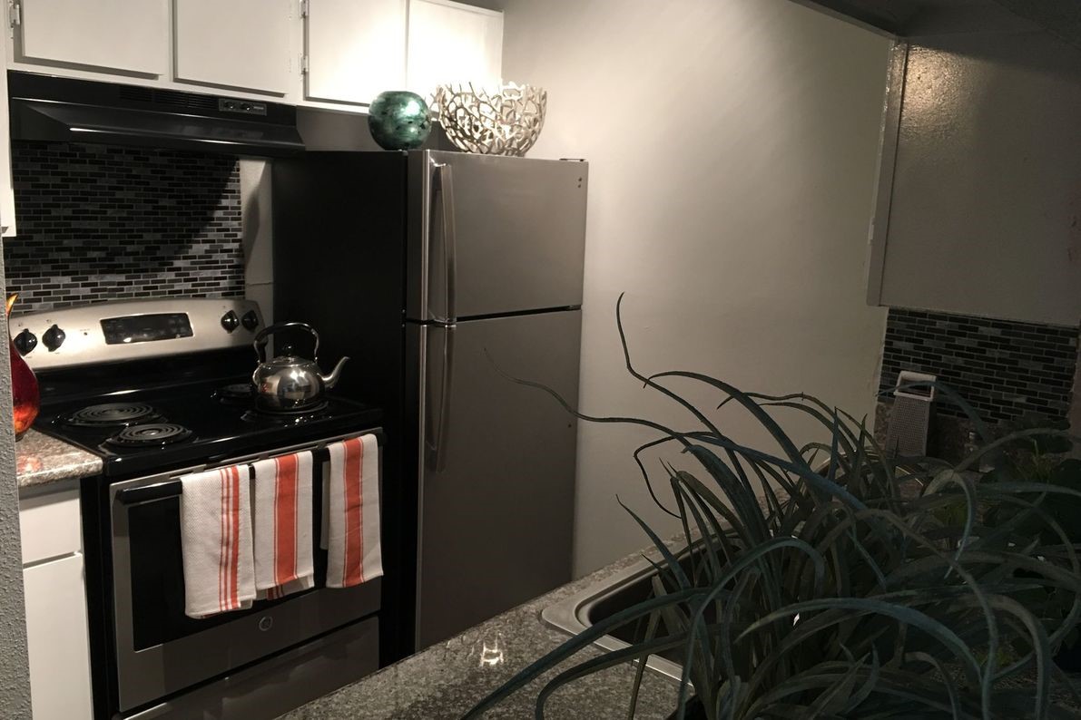 Houston Condo: 2801 North Broadmead