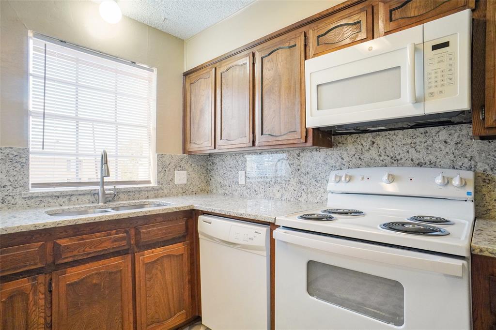 Benbrook Condo: 3833 Coates Circle