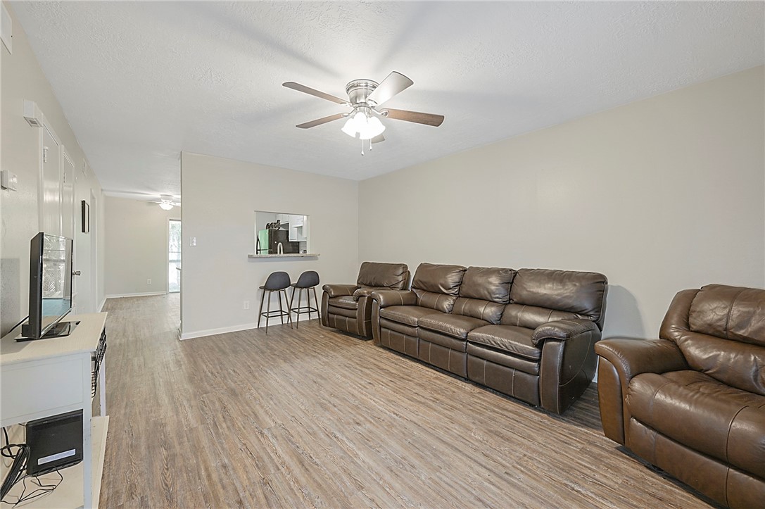 Bryan Condo: 2000 Monito Way