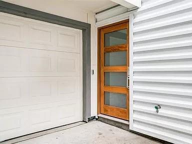 Dallas Condo: 1925 California Drive