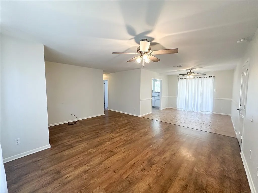 Bryan Condo: 2706 Westwood Main Drive