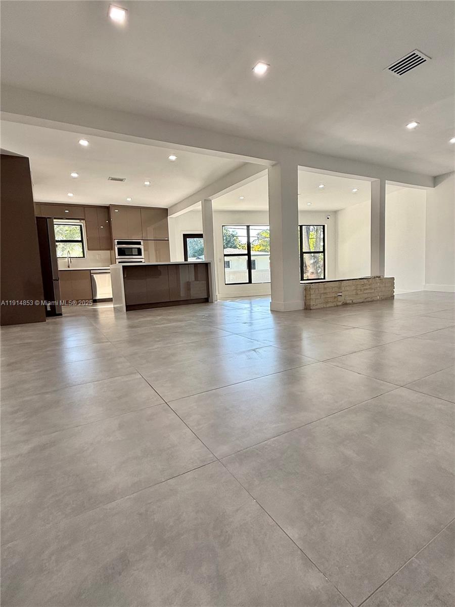 North Miami Condo: 12615 North Miami Avenue