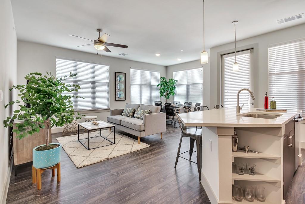 Dallas Condo: 10550 North Central Expressway