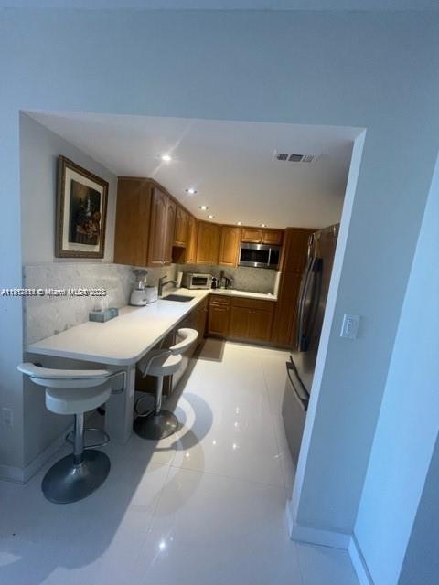 Sunny Isles Beach Condo: 500 Bayview Drive