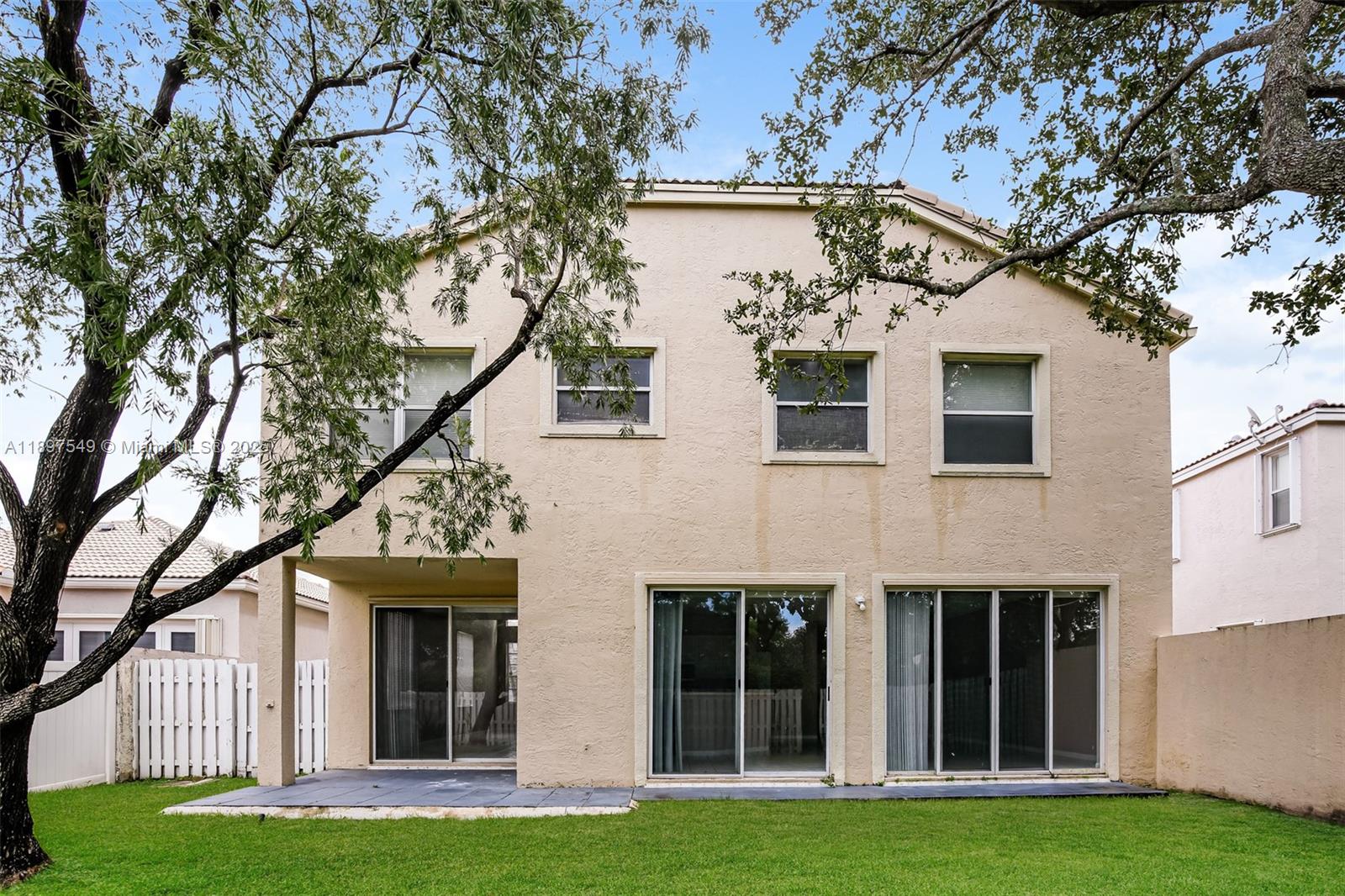 Hollywood Condo: 1436 Northwest 159th Lane