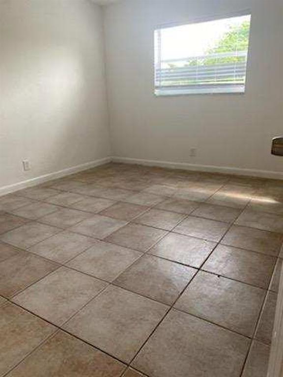 Hollywood Condo: 6208 Dawson Street