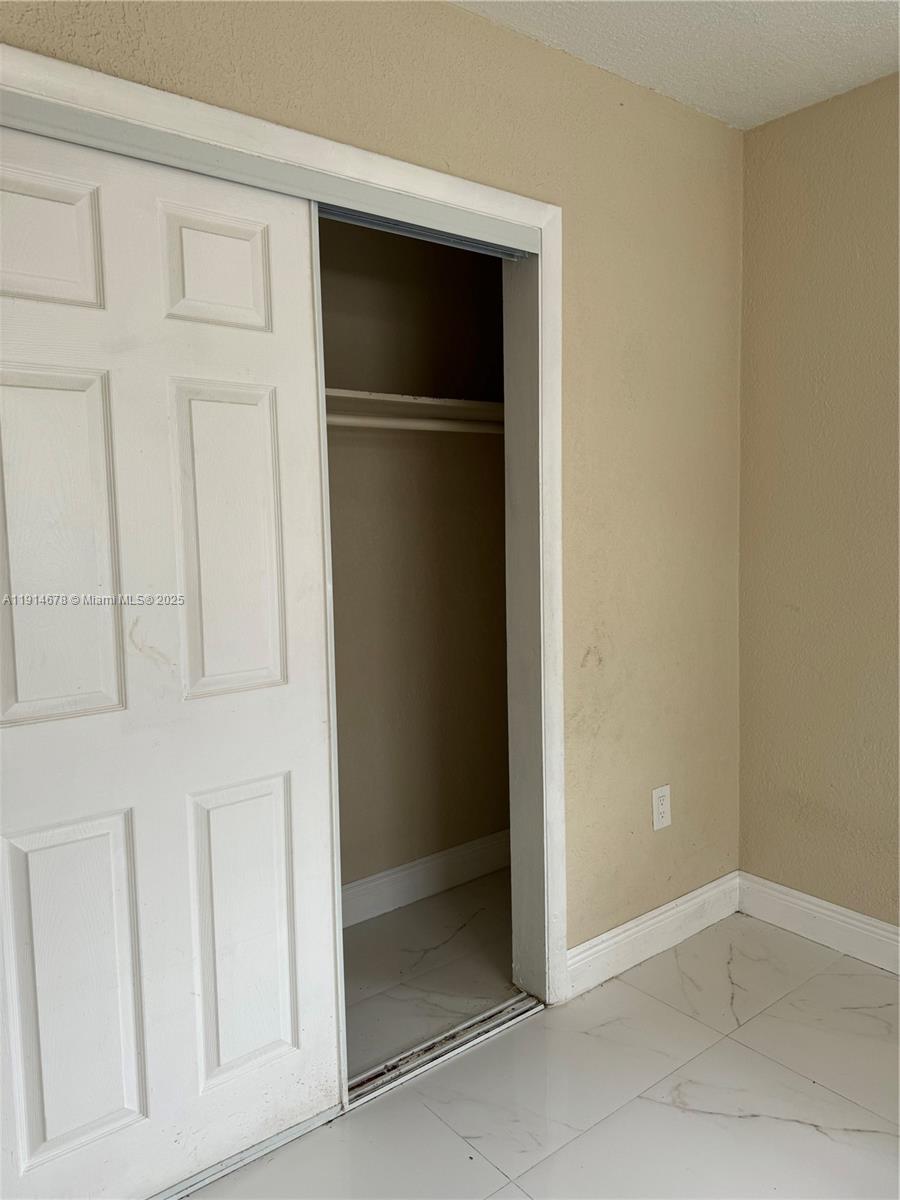 Hollywood Condo: 6235 Dawson Street