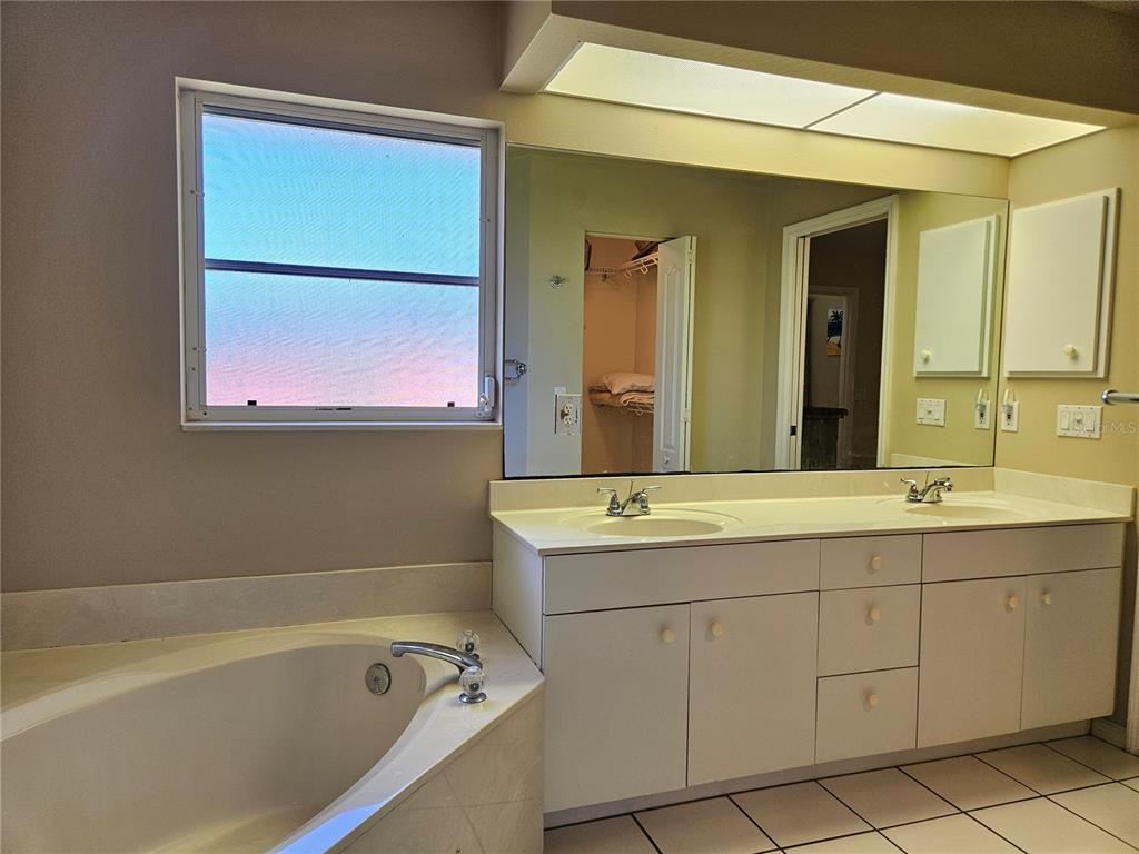 Venice Condo: 1180 Palmetto Drive