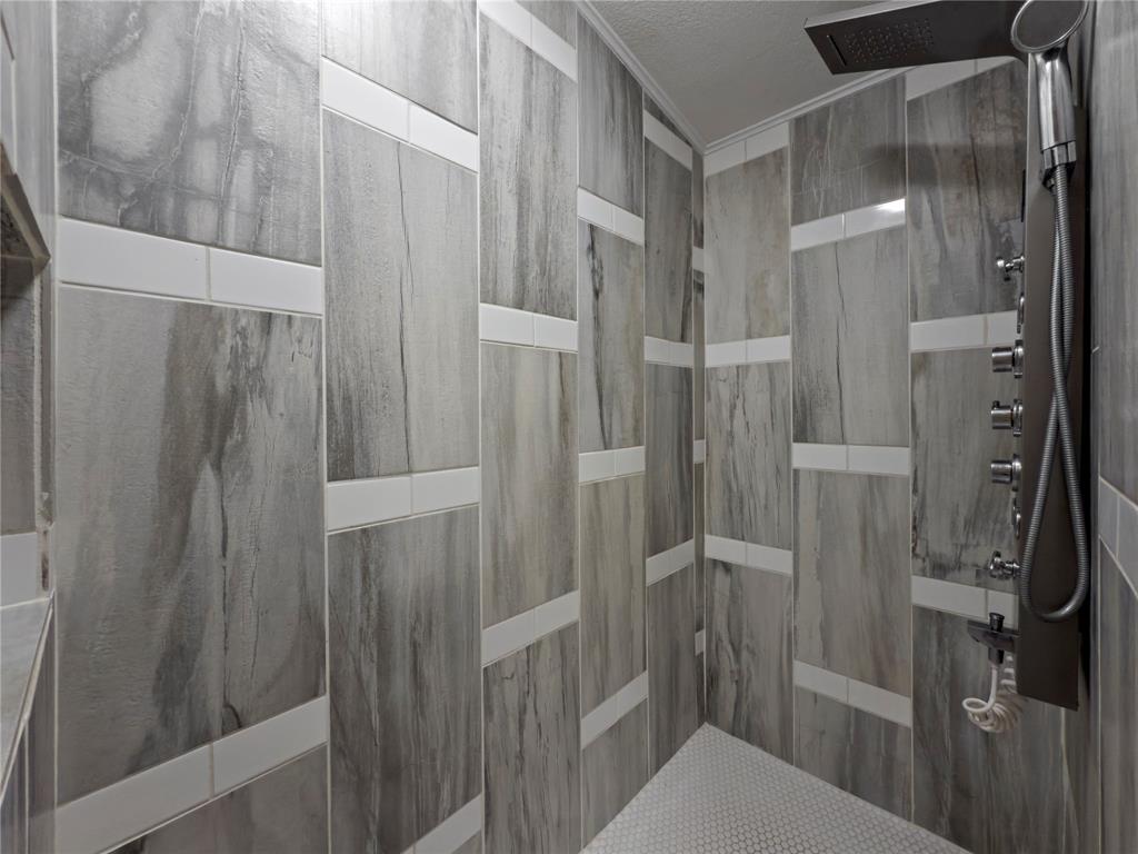 Bowie Condo: 401 Barker Street