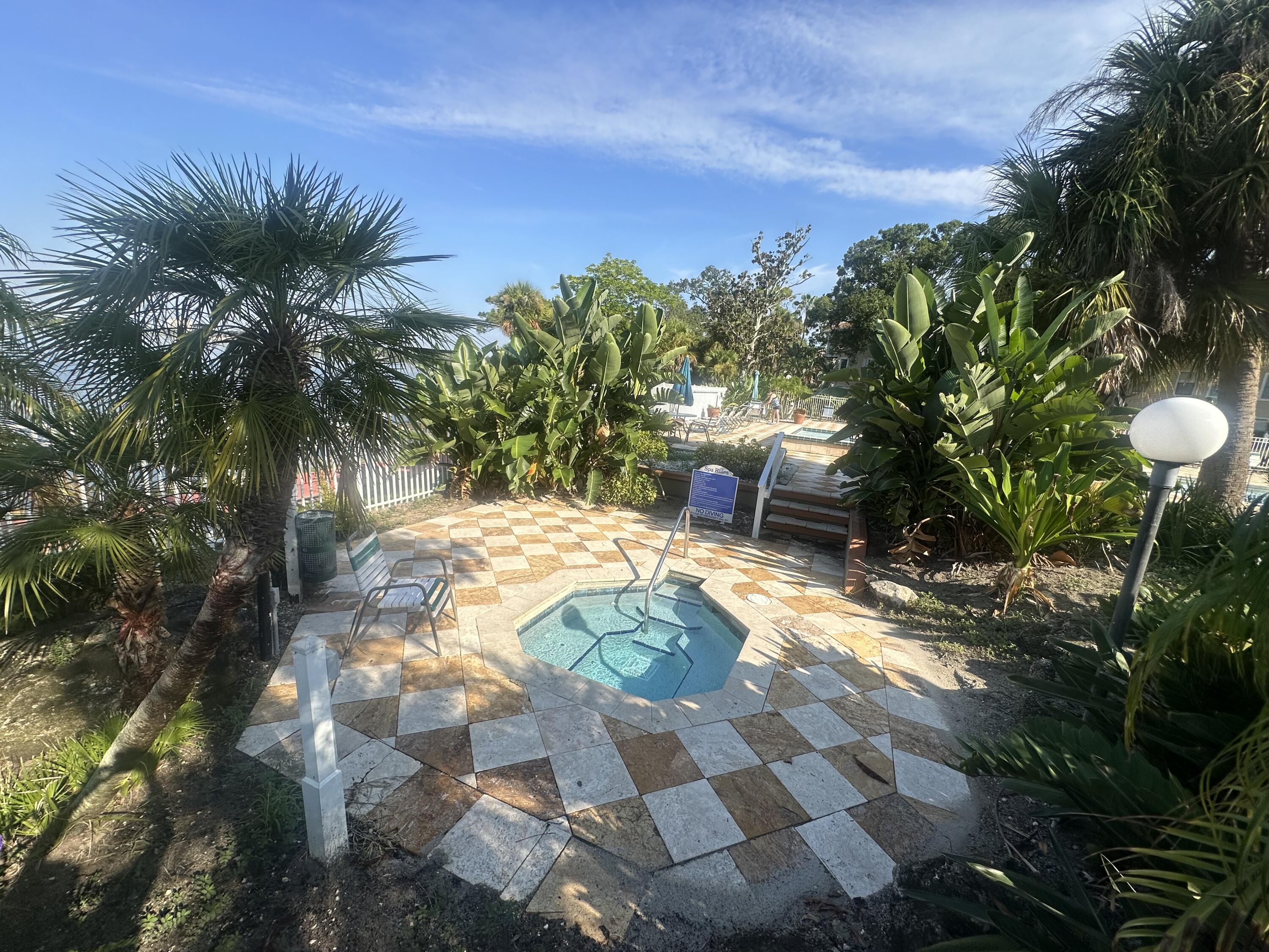 Merritt Island Condo: 225 South Tropical Trail