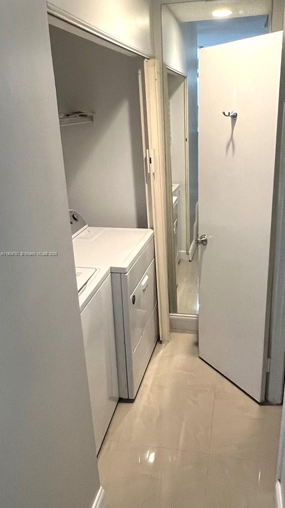 Plantation Condo: 8249 Northwest 8th Place