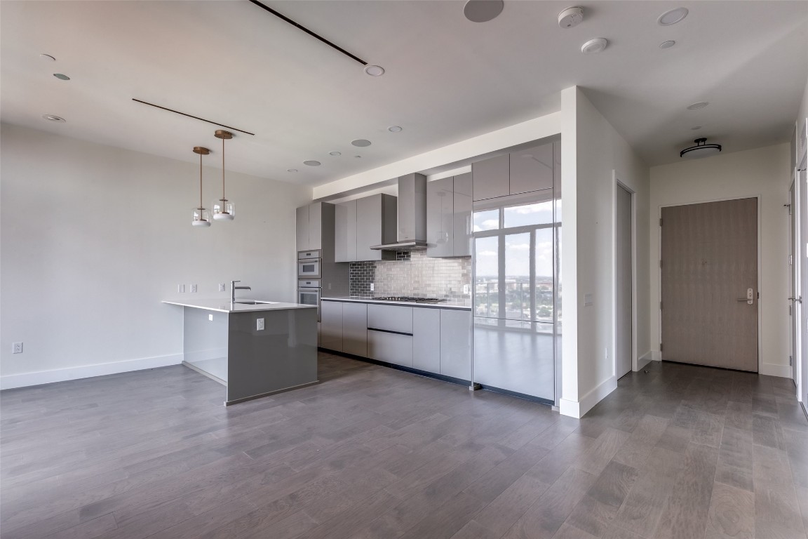 San Antonio Condo: 123 Lexington Avenue