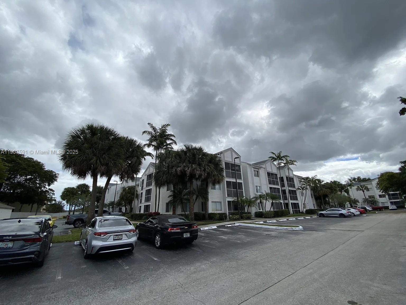 Tamarac Condo: 5672 Rock Island Road