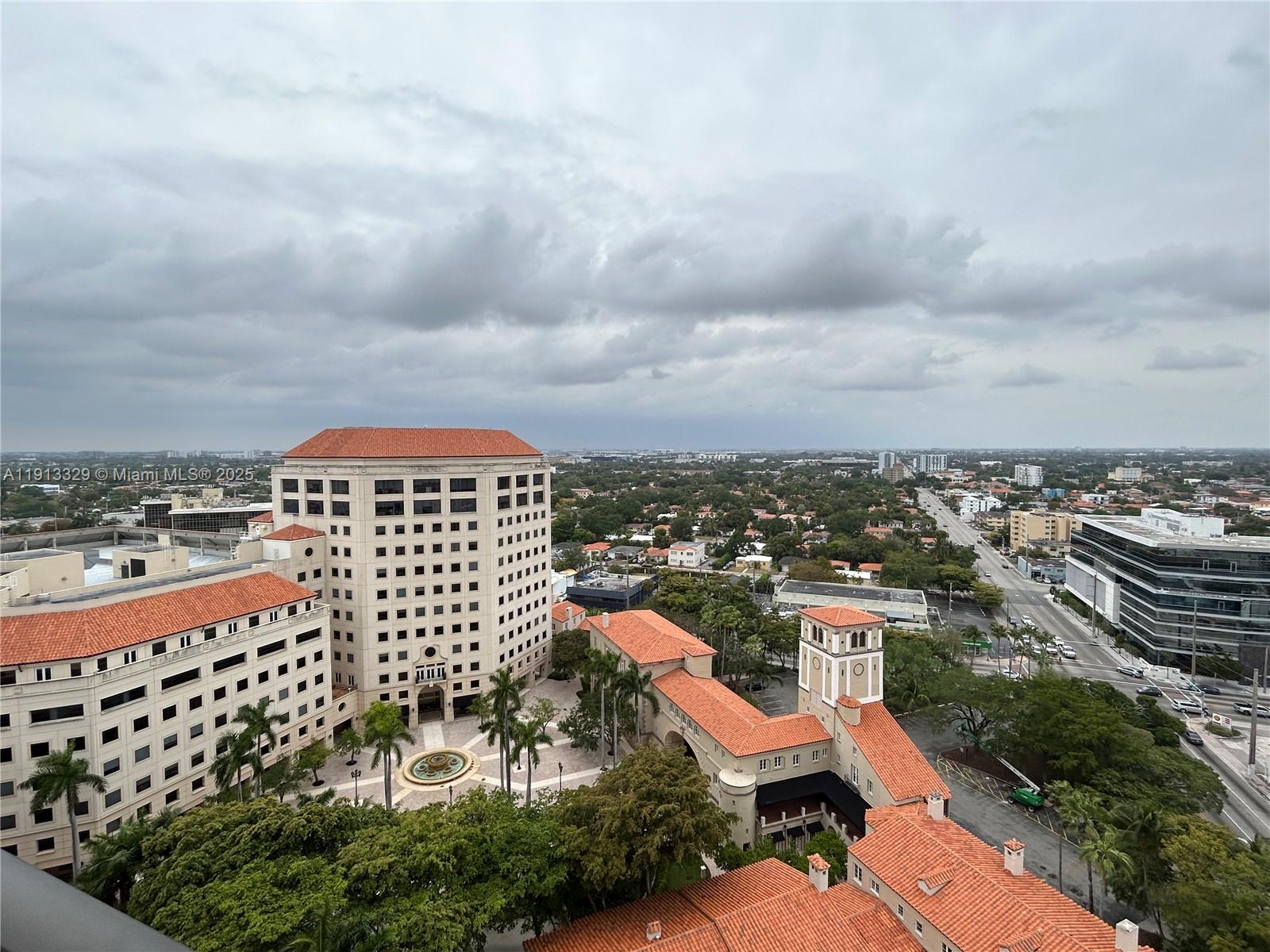 Coral Gables Condo: 888 Douglas Road
