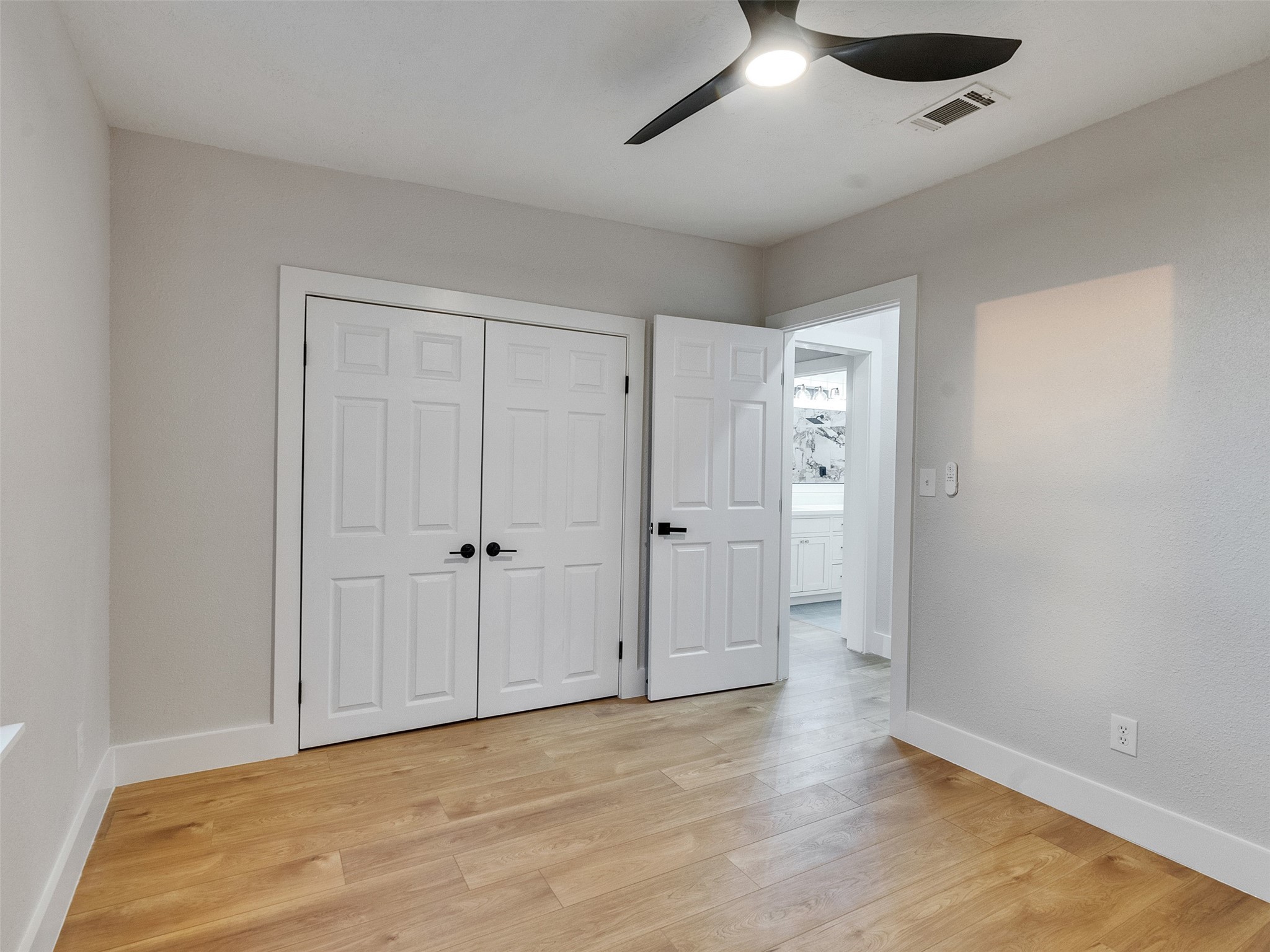 Hitchcock Condo: 7016 Delesandri Drive