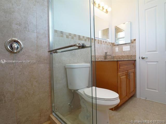 Plantation Condo: 7738 Northwest 5th Street